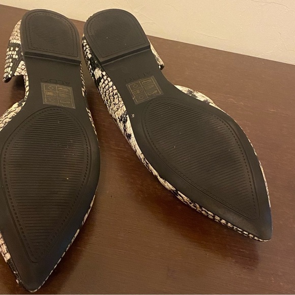 Aldo Snakeskin Flat Loafer Shoe Size 7 Pointy Toe Slip On Casual - Picture 9 of 10